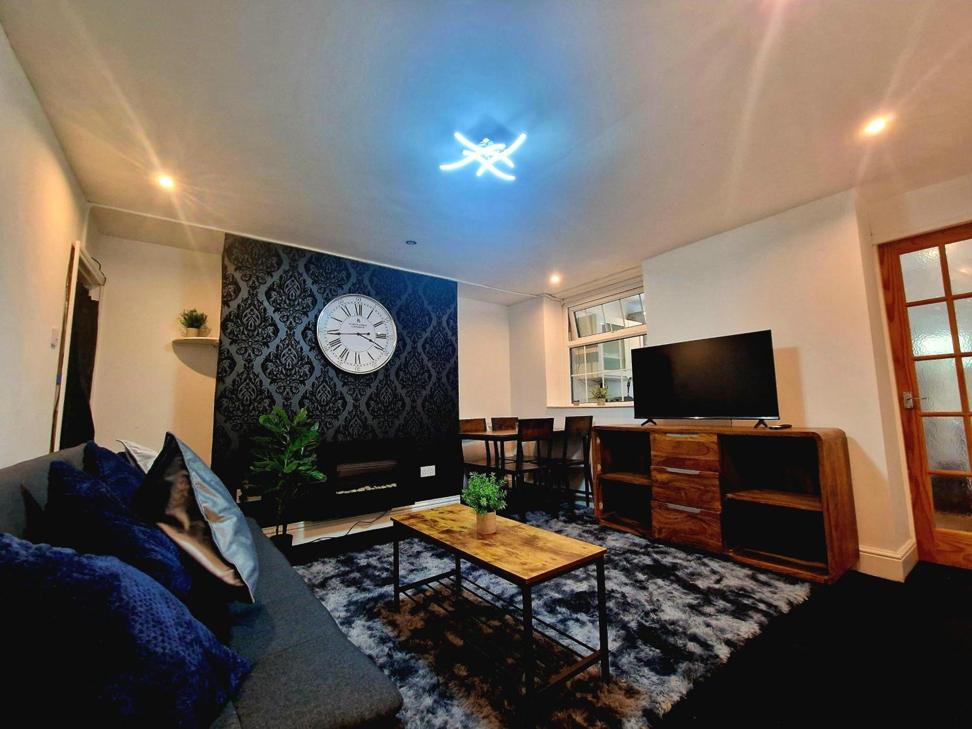Private Courtyard Apartment In Bradford With Parking Shipley  Exterior foto